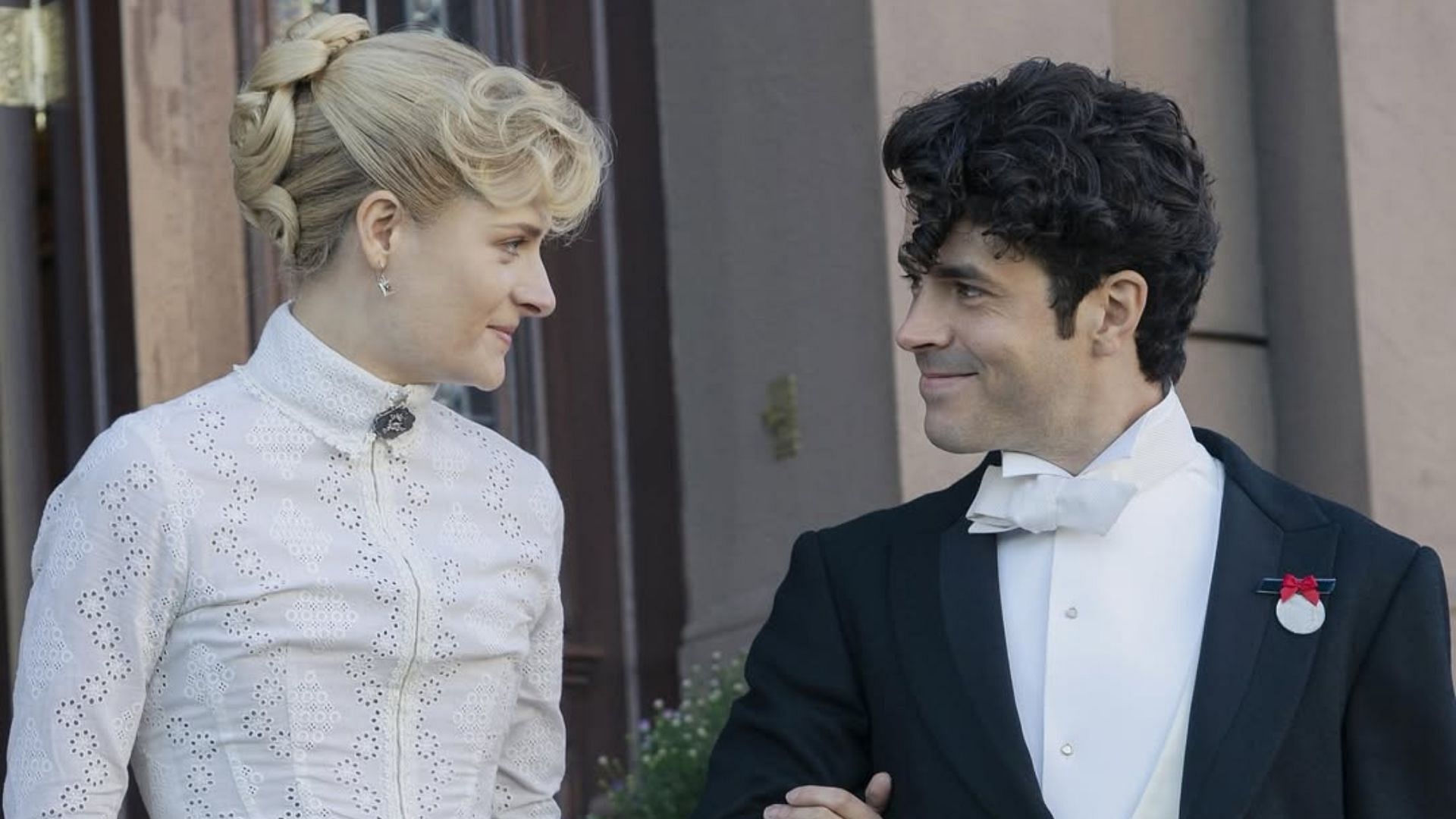 An image of Marian and Larry from The Gilded Age season 3 (Image via Instagram/@gildedagehbo)